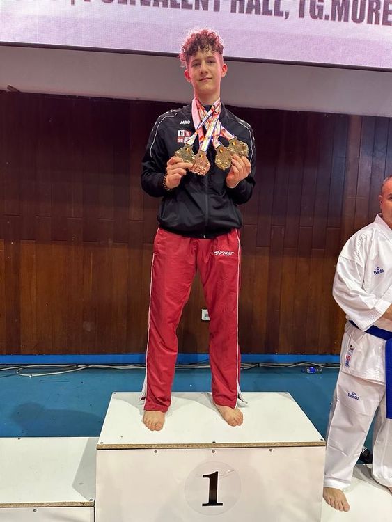 1. hely Bartalis Ádám 9. E 15th European Shotokan Federation ESF Shotokan Championship – Románia Kép