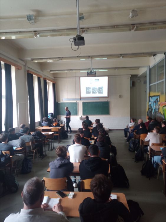 Pályaorientáció elektronika és elektrotechnika ágazaton