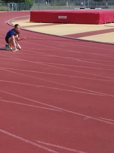 15. hely Moskola Brigita 9. R diákolimpia OD 100 m gátfutás.jpg