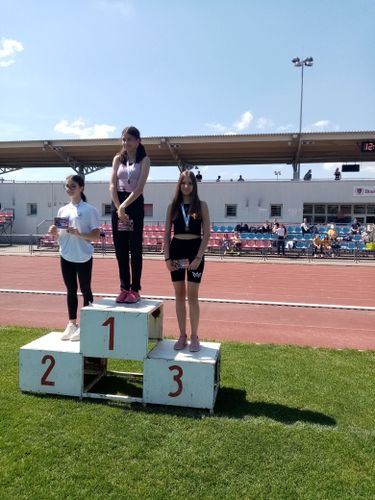 3.hely magasugrás Szilvás Réka 9. R BP Diákolimpia Döntő 3.jpg