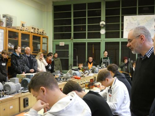 nyiltnap_elektró kép